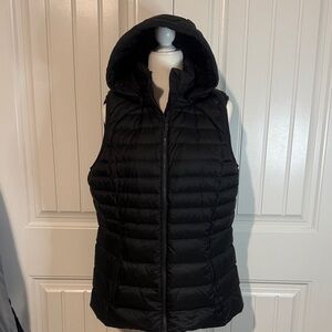 Like New Lululemon Blk Puffer Vest size 12